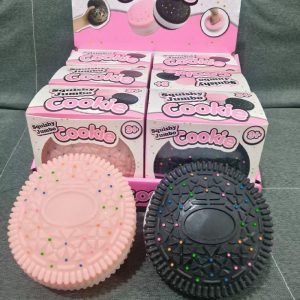 Jumbo Cream-Filled Cookie Slow-Rise Squishy